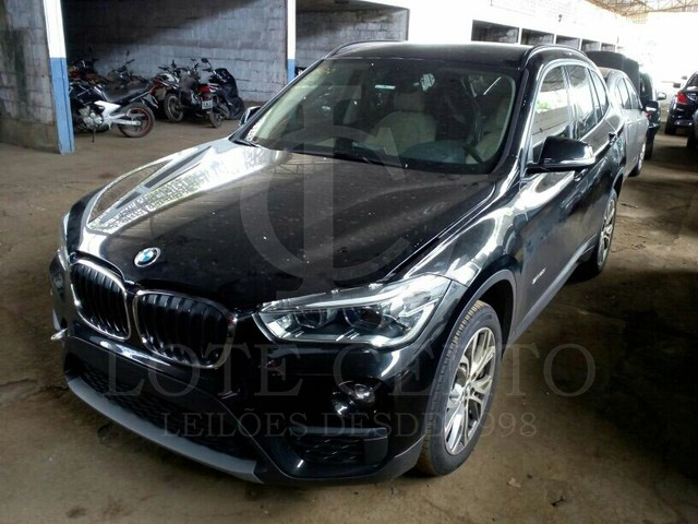 LOTE 013 - BMW X1 2.0 16V sDrive18i 2012
