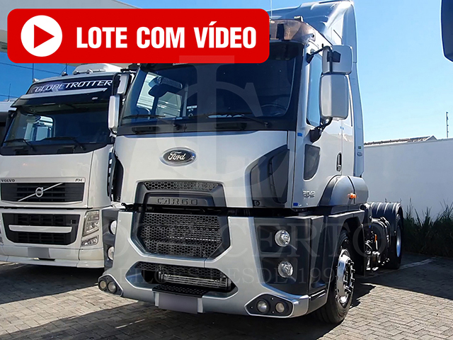 LOTE 002 - Ford Cargo 2042 4x2 2015