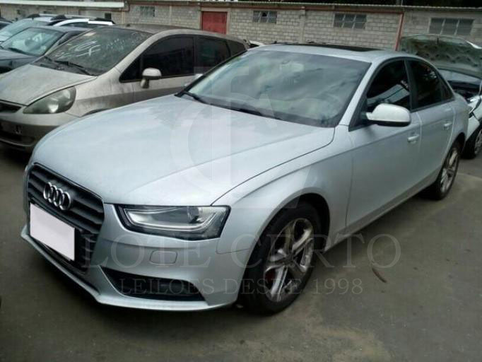 LOTE 007 - Audi A4 TFSI Launch Edition S Tronic